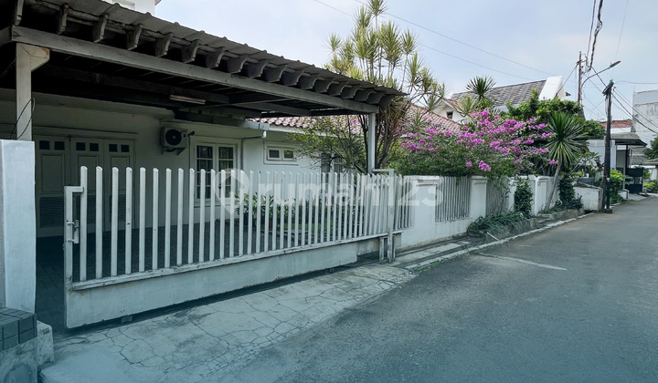 RUMAH DALAM KOMPLEK CIPETE SIAP HUNI VIEW TAMAN