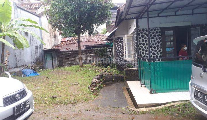 RUMAH ANTIK SELANGKAH KE ALUN-ALUN, STASIUN DAN  BALAIKOTA  BOGOR 2