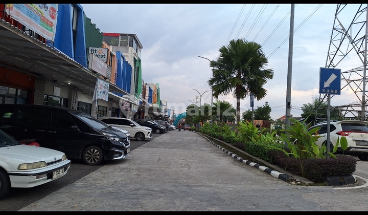2-Story Shophouse Bcc Access to Kayumanis and Cilebut 2