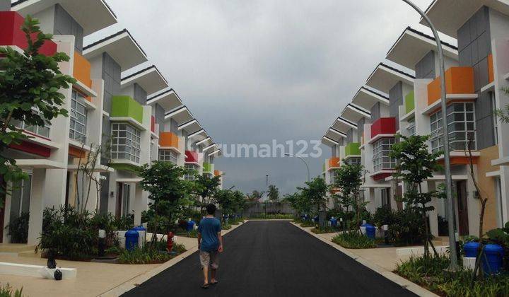 Dijual Rumah  Di Riviera-Gading Serpong, 2 Lantai, Hadap Timur  2