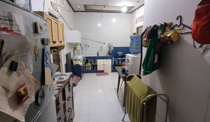 Rumah, Kios beserta Rumah Kost di daerah Johar Baru 2