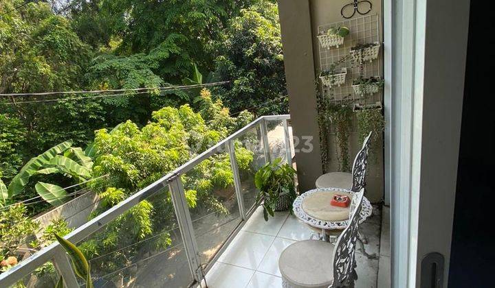 Dijual Rumah 2,5 lantai di Cornelia, Graha Raya 1