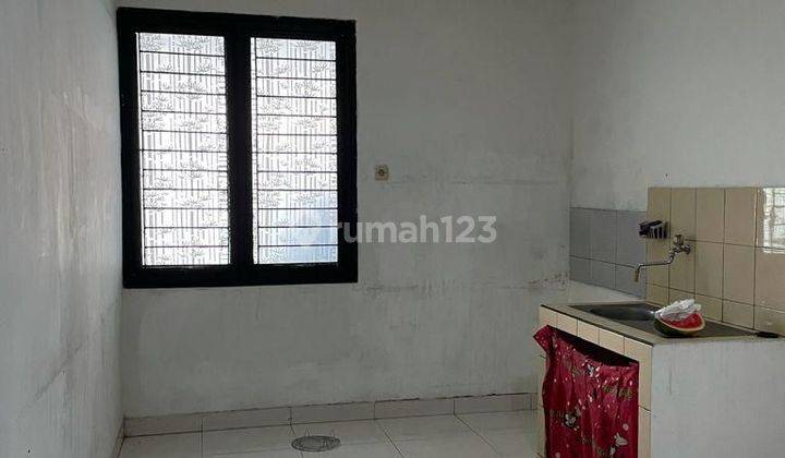 Dijual Rumah Rapi & Terawat 2 Lantai Di Melia Garden, Graha Raya, 2