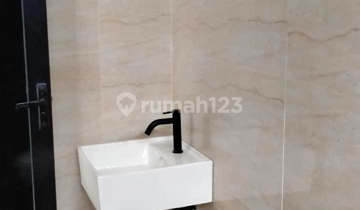 Disewakan Rumah Baru, Belum Pernah Dihuni Di Bintaro Paradiso 2