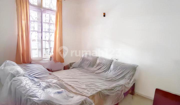 Kirana House, Partially Light Steel at Attractive Price (lisbeth)