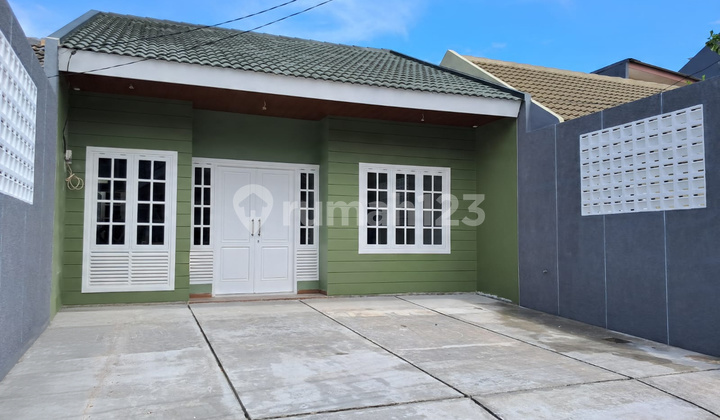 For Sale Beautiful Ready-to-Occupy House in Griya Loka 1.4 (Yoyo)