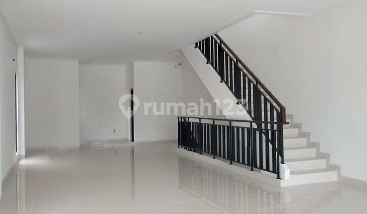 Disewakan Ruko Hampton Avenue Studio Loft Disewakan Ruko Hampton Avenue Studio Loft