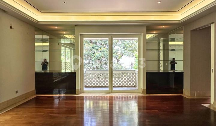 For Rent: 2-Story House in Kebayoran Baru, Complete Facilities
