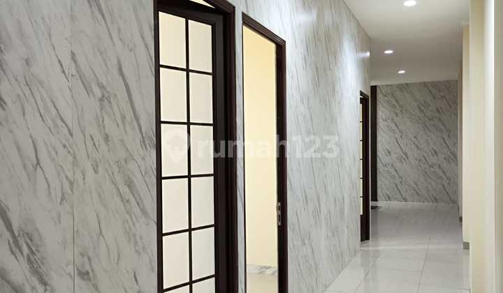 For Rent: 3-Storey Shop House in Rawamangun, Busy Street, Suitable for Business 2