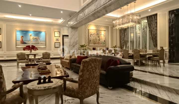 For Sale Luxury 3-Story House in Menteng Prime Fully Furnished 2