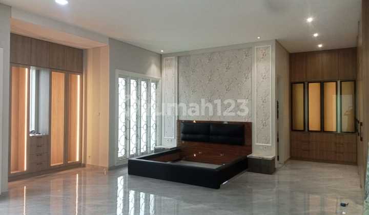 Dijual Rumah Mewah 3 Lantai di Greenville Siap Huni 2