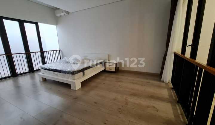 Disewakan Rumah 2 Lantai di Menteng Lokasi Strategis Siap Huni 2