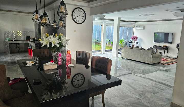 Dijual Rumah 2 Lantai di Bintaro Sektor 2 Newly Renovated