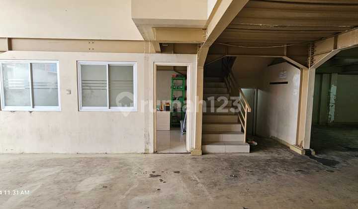 Dijual Gudang 3 Lantai di Bizpark Daan Mogot Bangunan Terawat Dijual Gudang 3 Lantai di Bizpark Daan Mogot Bangunan Terawat