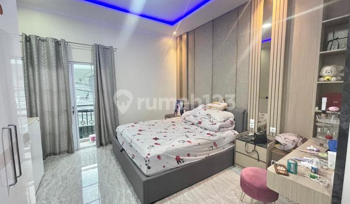 Rumah Modern Furnish Di Jelambar Furnished Rapih Tinggal Masuk! 2
