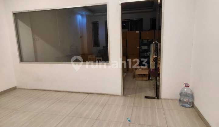 Dijual Ruko Lokasi Strategis Di Jalan Boulevard Greenville Cocok Untuk Usaha Jalanan Ramai Dijual Ruko Lokasi Strategis Di Jalan Boulevard Greenville Cocok Untuk Usaha Jalanan Ramai