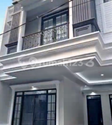 For Sale Luxury House In Jagakarsa Housing Complex