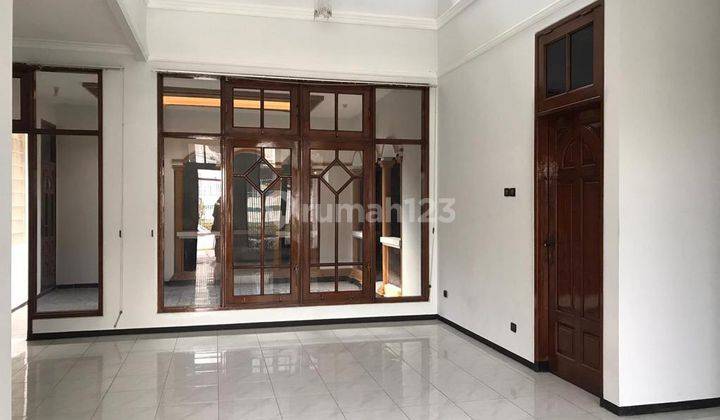 Rumah Delta Sari Indah 2 Lantai Di Jalan Kembar, Waru, Sidoarjo 2