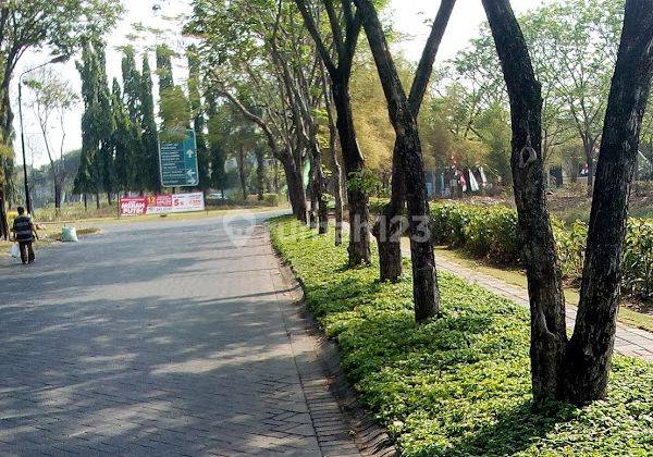 Tanah Siap Bangun Pantai Mentari, Kenjeran, Surabaya. 2