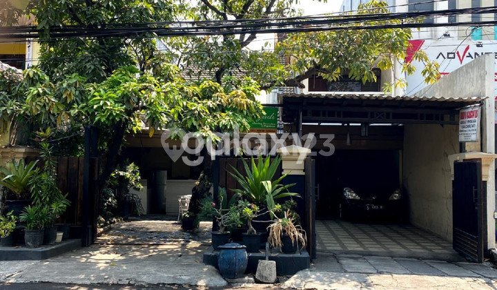 Dijual Rumah 2 Lantai Raya Mulyosari