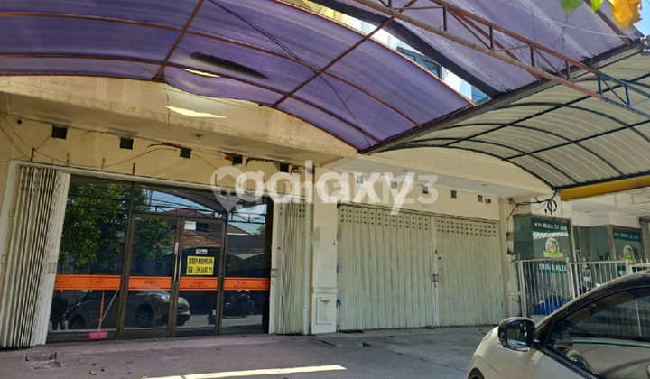 FOR RENT: 3-STORY SHOP HOUSE IN KAPAS KRAMPUNG, SURABAYA FOR RENT: 3-STORY SHOP HOUSE IN KAPAS KRAMPUNG, SURABAYA