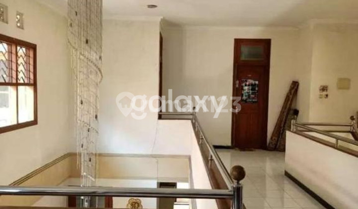 TWO-STORY BEACH HOUSE SUN SURABAYA 2