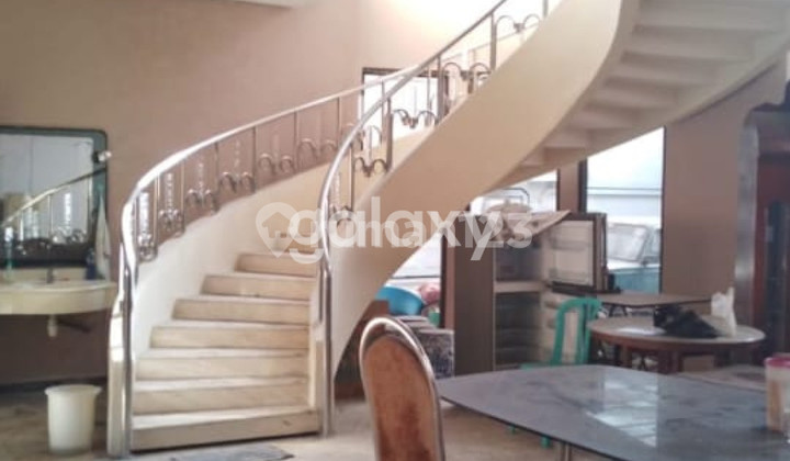 Disewakan Rumah Mewah Cocok untuk Restaurant/Cafe di Surabaya 2