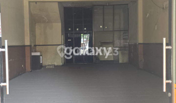 FOR RENT: 3-STORY SHOP HOUSE IN KAPAS KRAMPUNG, SURABAYA 2