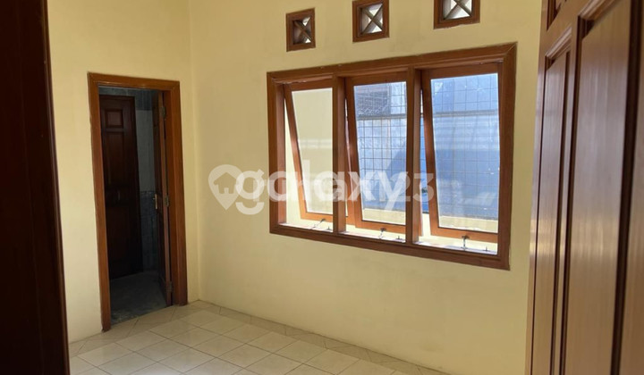 Dijual Rumah 2 Lantai Siap Huni Rungkut Surabaya 2