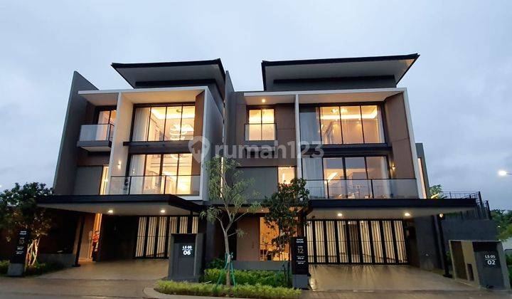 Rumah 3 Lantai Ada Kolam Renang di Nava Park Serpong 2