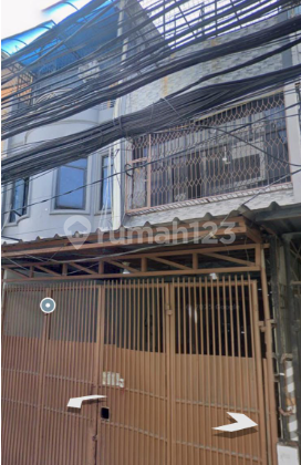 Ruko Utama Sakti Raya, Wijaya Kusuma 3 Lantai Jalan Raya