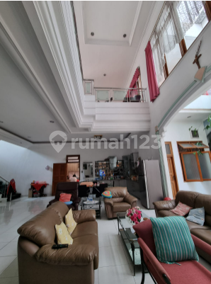 Rumah 360 M2, 2 Lantai di Taman Harapan Indah 2