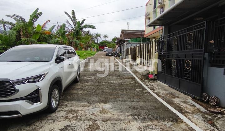 FOR SALE: LAND BY THE ROAD WITH PAVED ACCESS IN VILLA DAMAI HOUSING, SUITABLE FOR RESIDENTIAL HOUSE, BOARDING HOUSE, OR RENTAL. NEGOTIABLE PRICE.