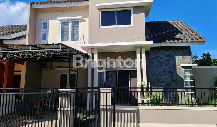 RUMAH DUA LANTAI HOOK DI WIKA 1