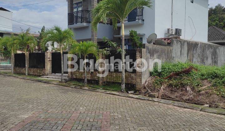 RUMAH TENGAH KOTA BERNUANSA MINIMALIS ELEGAN LOKASI DALAM CLUSTER HARGA NEGO 1