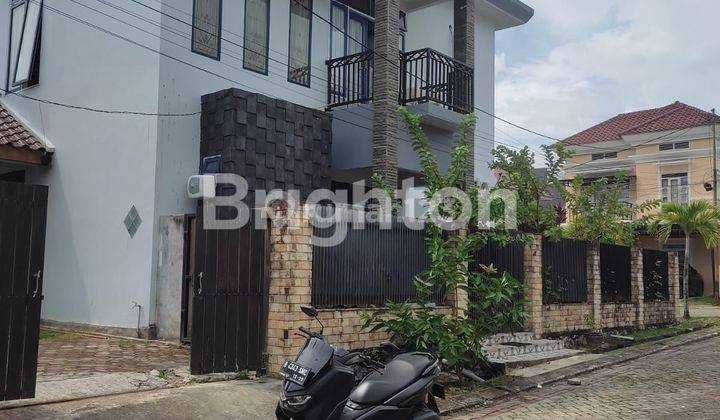 RUMAH TENGAH KOTA BERNUANSA MINIMALIS ELEGAN LOKASI DALAM CLUSTER HARGA NEGO 2