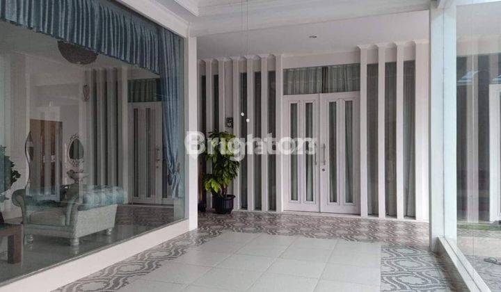 RUMAH BESAR MEWAH FULLFURNIS LOKASI TENGAH KOTA DALAM PERUMAHAN POLDA AMAN NYAMAN HARGA NEGO 2