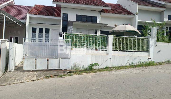 RUMAH BERNUANSA MINIMALIS ELEGAN LOKASI DALAM PERUMAHAN TAMAN SARI BUKIT AMAN NYAMAN HARGA NEGO 1