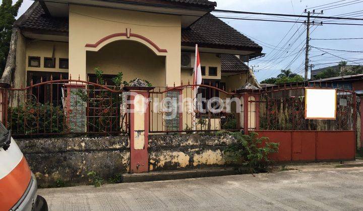 DI  RUMAH BESERTA SISA TANAH LUAS LOKASI TENGAH KOTA JL. BEJE² DALAM AMAN NYAMAN HARGA NEGO 1