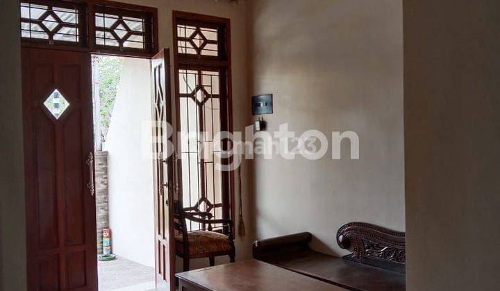 DIJUAL RUMAH TENGAH KOTA BERNUANSA MINIMALIS LOKASI DALAM PERUMAHAN REGENCY AMAN NYAMAN HARGA NEGO 2