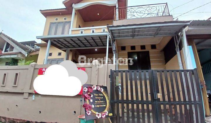 DISEWAKAN RUMAH 2 LANTAI TENGAH KOTA BERNUANSA MINIMALIS LOKASI DALAM PERUMAHAN BALIKPAPAN BARU AMAN NYAMAN HARGA NEGO 1