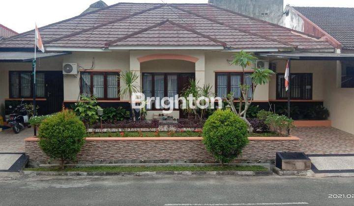 DIJUAL RUMAH ASRI DENGAN LUAS TANAH BESAR LOKASI TENGAH KOTA DALAM PERUMAHAN WIKA AMAN NYAMAN HARGA NEGO 1