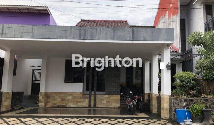DIJUAL RUMAH 2 LANTAI TENGAH KOTA BERNUANSA MINIMALIS LOKASI DALAM PERUMAHAN BDI AMAN NYAMAN HARGA NEGO