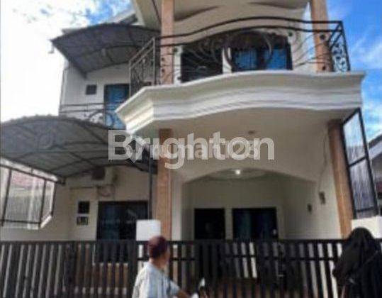 DIJUAL RUMAH SEMIFURNISH TENGAH KOTA BERNUANSA MINIMALIS LOKASI DALAM PERUMAHAN REGENCY AMAN NYAMAN HARGA NEGO 1