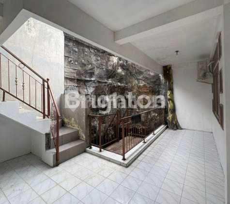 Disewakan Rumah Siap Huni Tengah Kota Lokasi Dalam Perumahan Wika Aman Nyaman Harga Nego 2