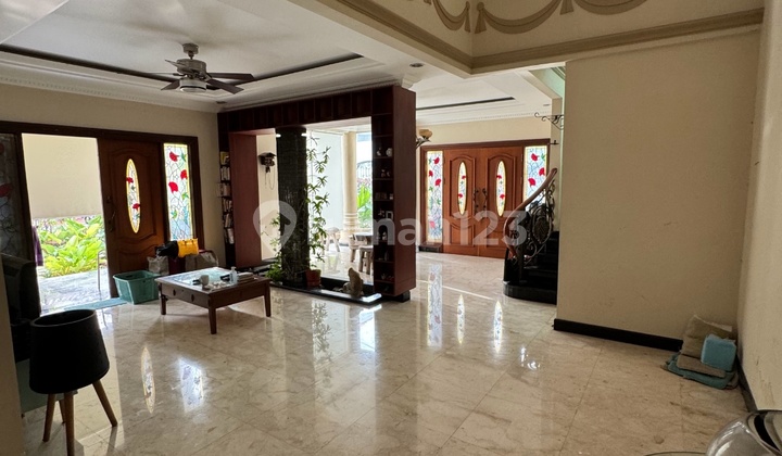 For Sale: Fully Furnished Minimalist-Style House in the City Center, Located in the Safe and Comfortable Putri Duyung Residential Area, Price Negotiable.