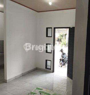 DISEWAKAN RUMAH TENGAH KOTA  LOKASI DALAM PERUMAHAN WIKA AMAN NYAMAN HARGA NEGO 1