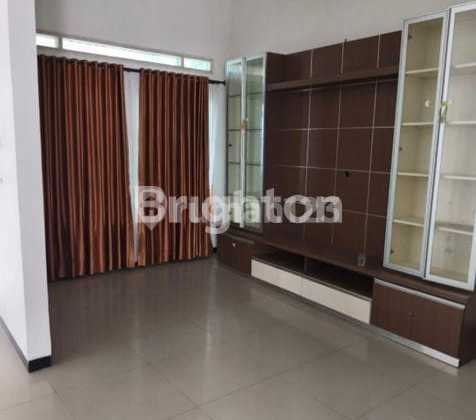 Disewa Rumah Semifurnish Tengah Kota Bernuansa Minimalis Lokasi Dalam Perumahan Sepinggan Pratama Aman Nyaman Harga Nego 2