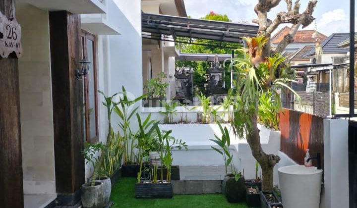 Rumah Cantik Gaya Villa di Kesiman Kerthalangu 1