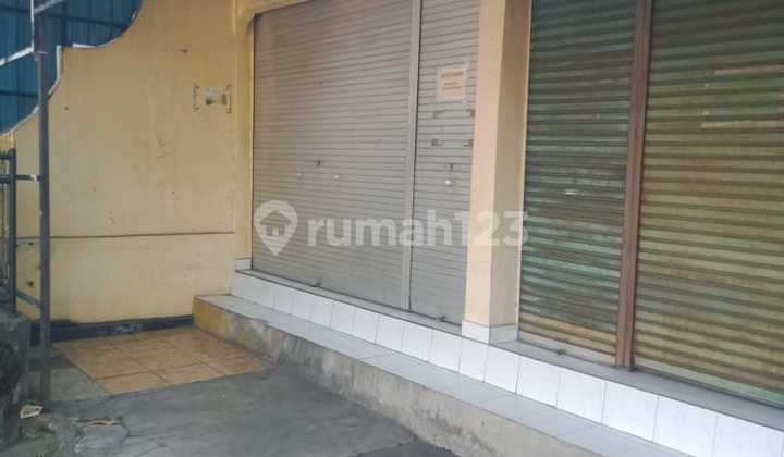 Strategic Shop or Business Space on the Side of the Main Road in Ubung Kaja